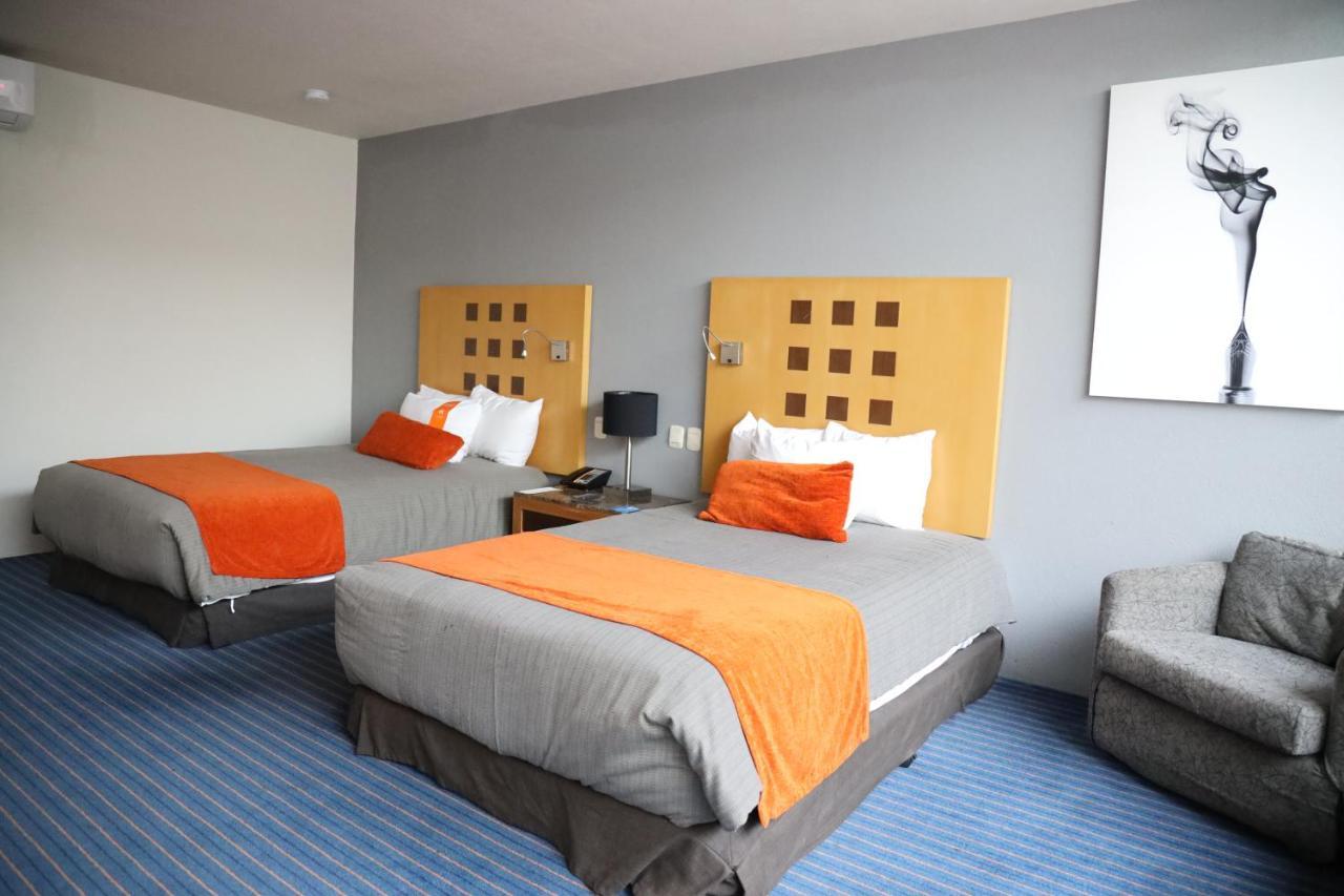 Real Inn Nuevo Laredo Ngoại thất bức ảnh