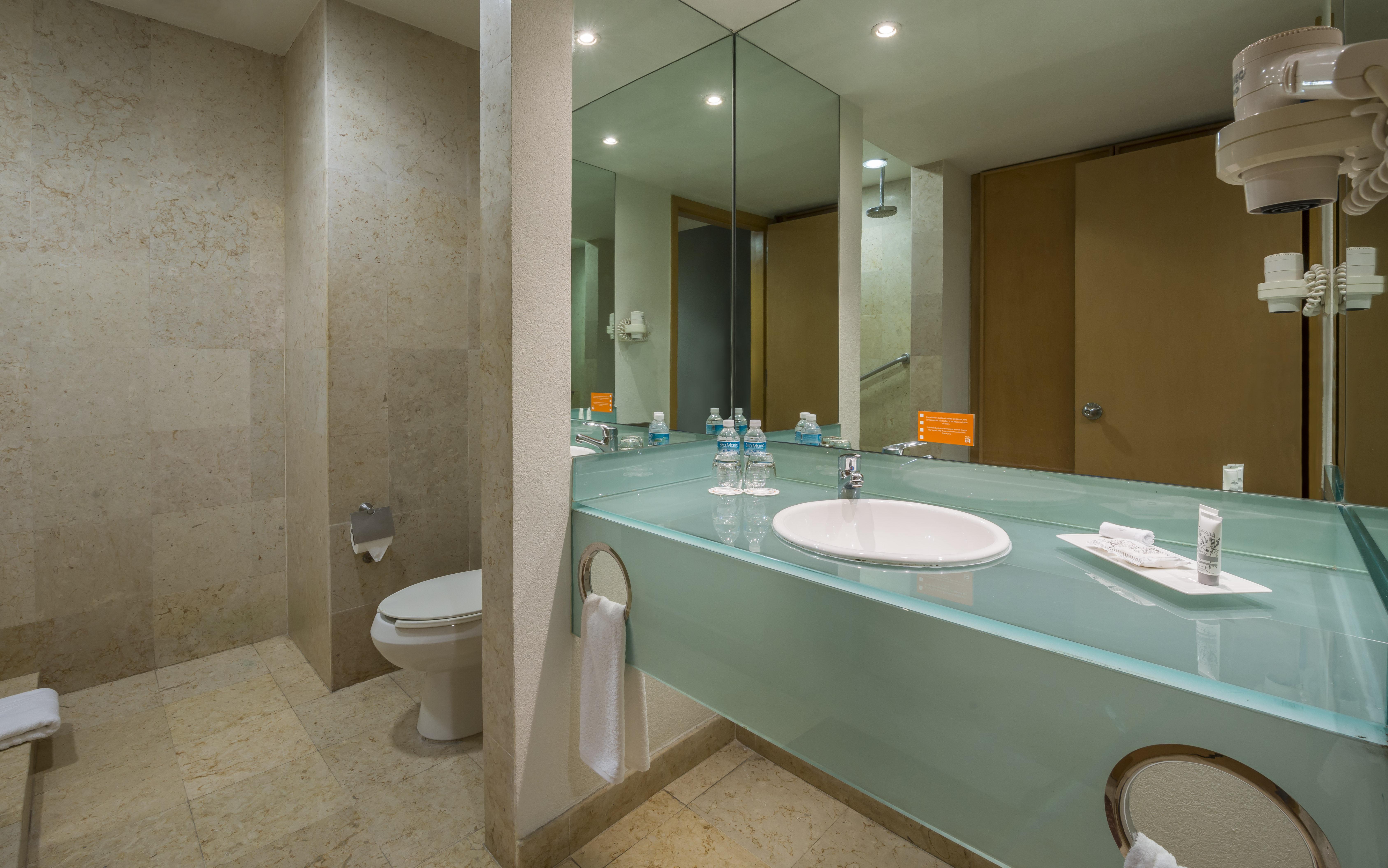 Real Inn Nuevo Laredo Ngoại thất bức ảnh