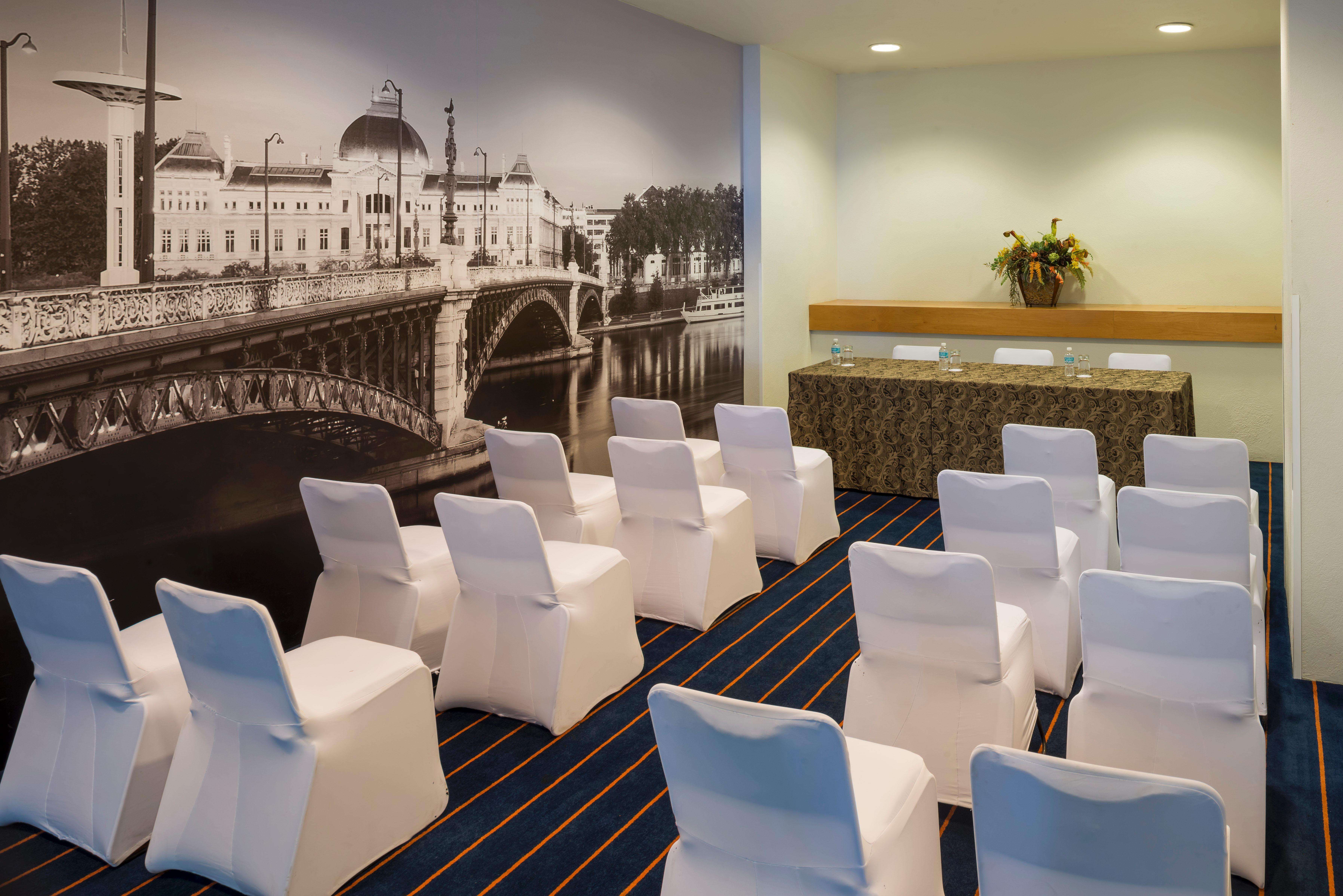 Real Inn Nuevo Laredo Ngoại thất bức ảnh