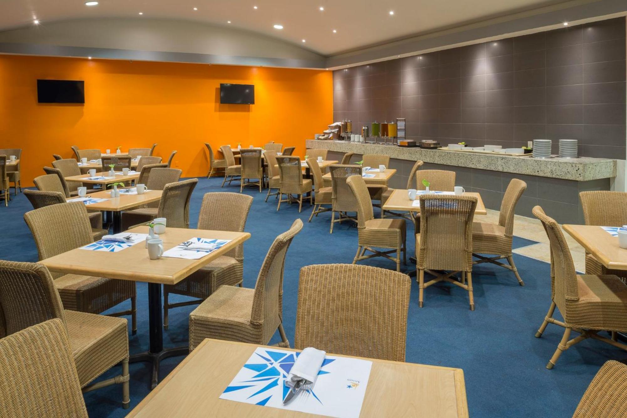 Real Inn Nuevo Laredo Ngoại thất bức ảnh