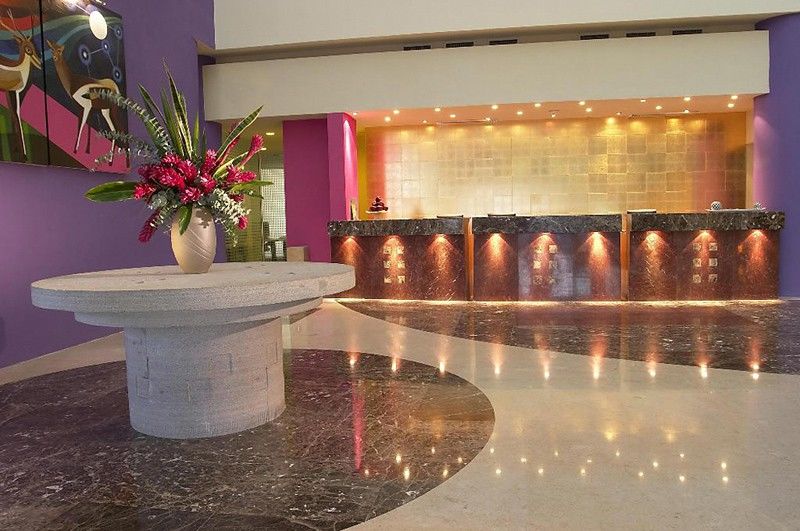 Real Inn Nuevo Laredo Ngoại thất bức ảnh
